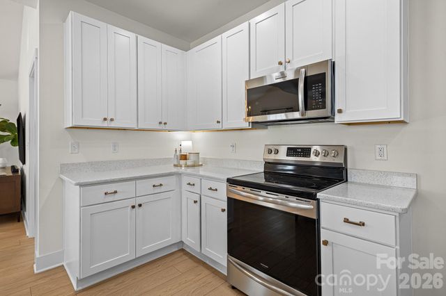 55 N Christie Court, Fletcher, NC 28732