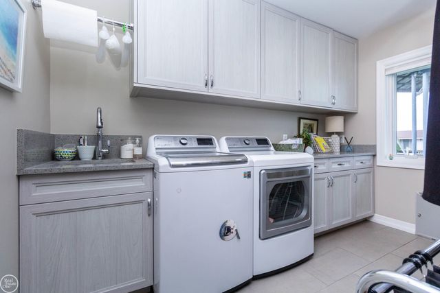 29303 S Seaway Court, Harrison Twp, MI 48045