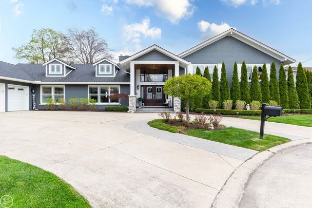 29303 S Seaway Court, Harrison Twp, MI 48045