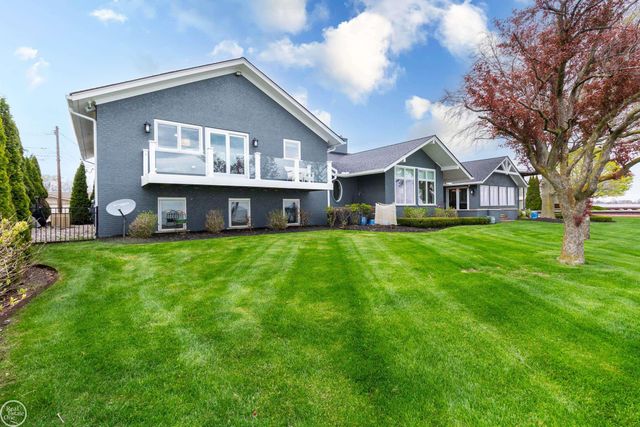 29303 S Seaway Court, Harrison Twp, MI 48045