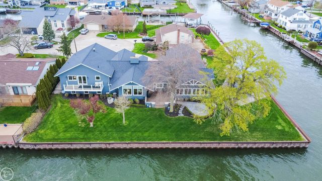 29303 S Seaway Court, Harrison Twp, MI 48045