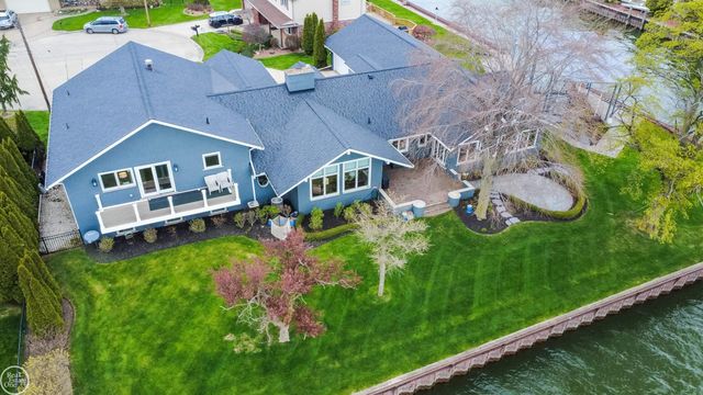 29303 S Seaway Court, Harrison Twp, MI 48045