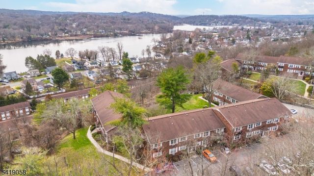 100 Pierson Miller Dr 9, Pompton Lakes Boro, NJ 07442