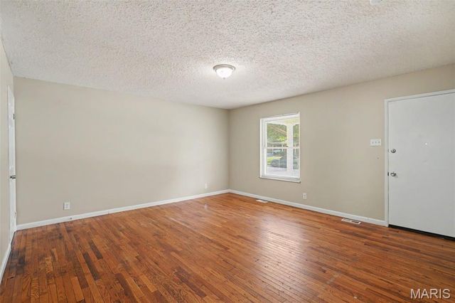 2523 Auburnhill Court, Florissant, MO 63031