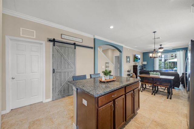 5323 CROSSCOURT VIEW DRIVE, Lithia, FL 33547