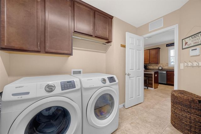 5323 CROSSCOURT VIEW DRIVE, Lithia, FL 33547