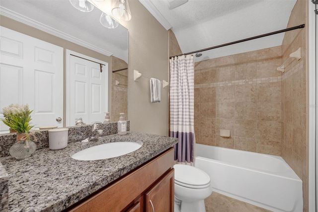 5323 CROSSCOURT VIEW DRIVE, Lithia, FL 33547