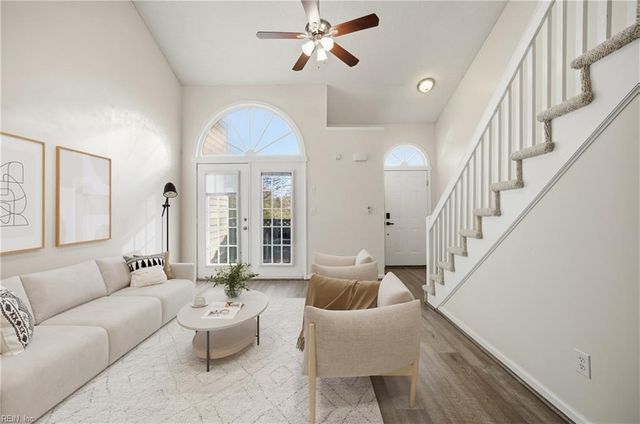 1001 Saint Andrews Way Apt B, Chesapeake, VA 23320