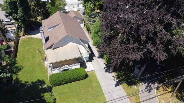 20 Spruce Street, Great Neck, NY 11021