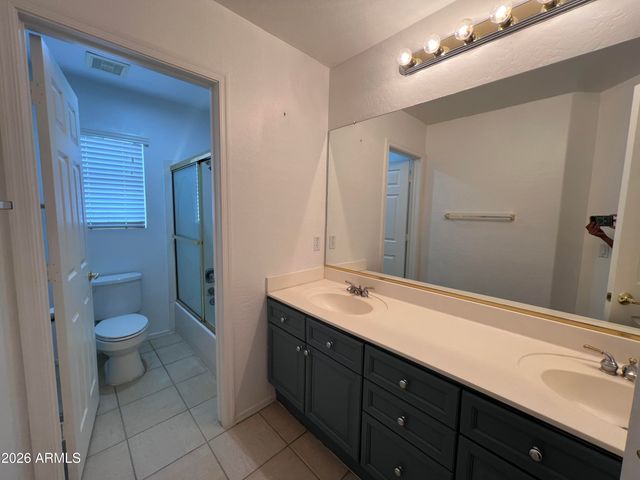 218 E SUNBURST Lane, Tempe, AZ 85284