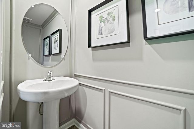 136 WAPPINGER TER, Winchester, VA 22602