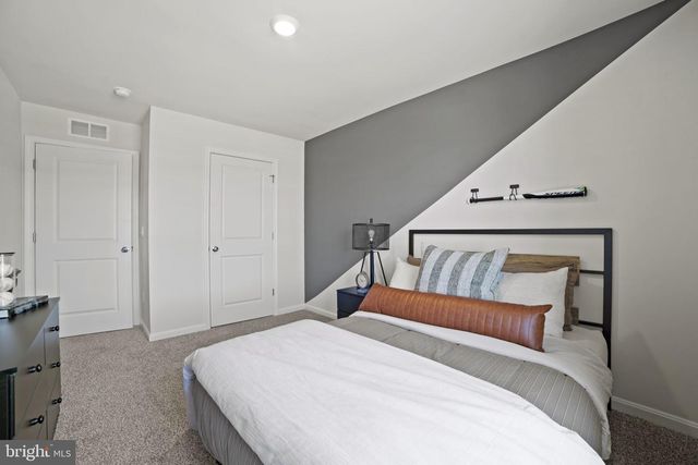 136 WAPPINGER TER, Winchester, VA 22602