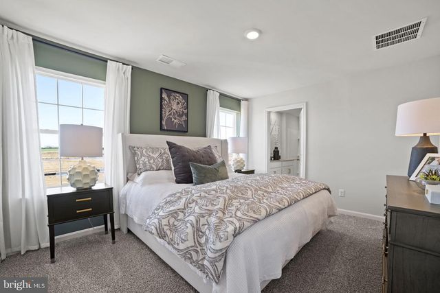 136 WAPPINGER TER, Winchester, VA 22602