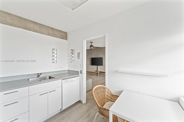 3 Island Ave A, Miami Beach, FL 33139