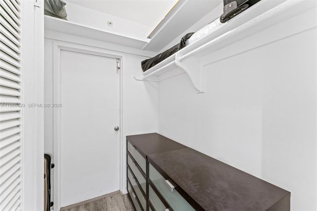 3 Island Ave A, Miami Beach, FL 33139