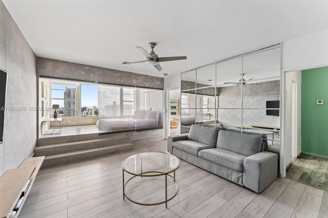 3 Island Ave A, Miami Beach, FL 33139