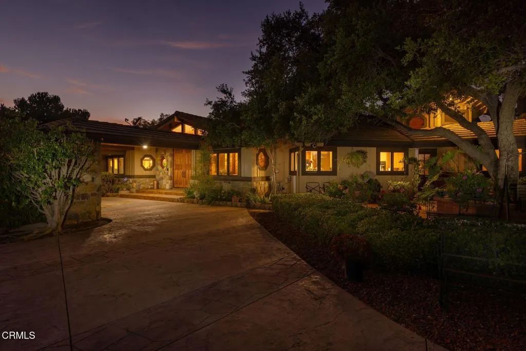 10681 Encino Drive, Oak View, CA 93022