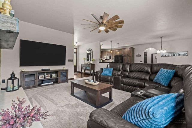 5770 W Natures LANE, Appleton, WI 54914