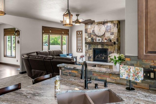 5770 W Natures LANE, Appleton, WI 54914
