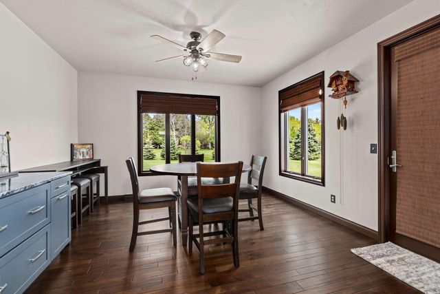 5770 W Natures LANE, Appleton, WI 54914