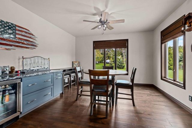 5770 W Natures LANE, Appleton, WI 54914