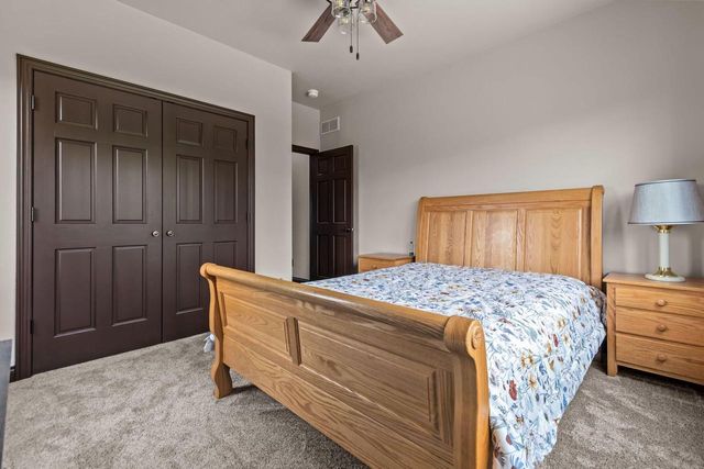 5770 W Natures LANE, Appleton, WI 54914
