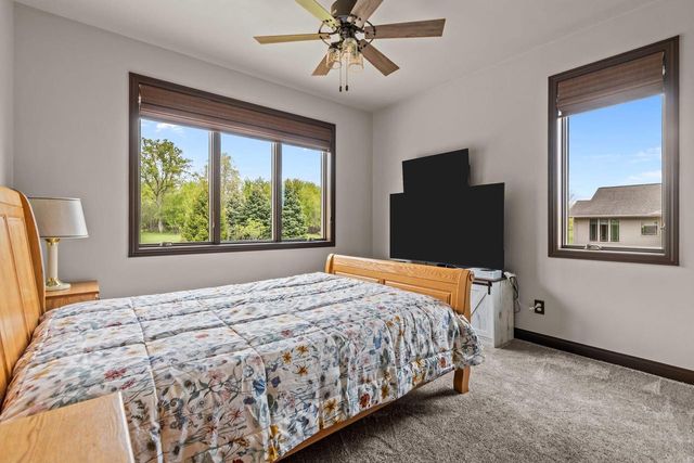 5770 W Natures LANE, Appleton, WI 54914