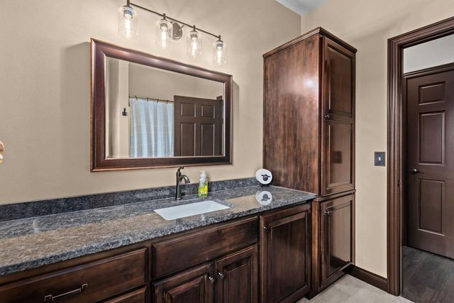 5770 W Natures LANE, Appleton, WI 54914