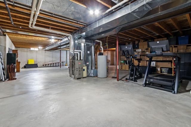 5770 W Natures LANE, Appleton, WI 54914