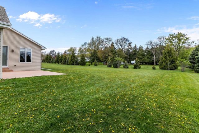 5770 W Natures LANE, Appleton, WI 54914