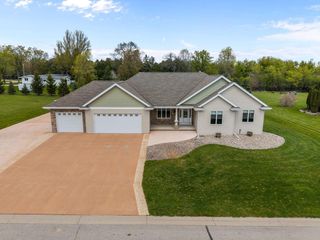 5770 W Natures LANE, Appleton, WI 54914