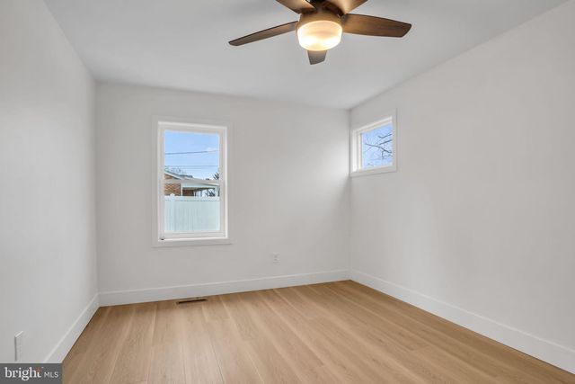 7 CRESCENT DR, New Cumberland, PA 17070