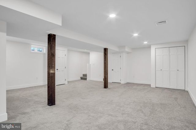 7 CRESCENT DR, New Cumberland, PA 17070