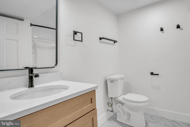 7 CRESCENT DR, New Cumberland, PA 17070