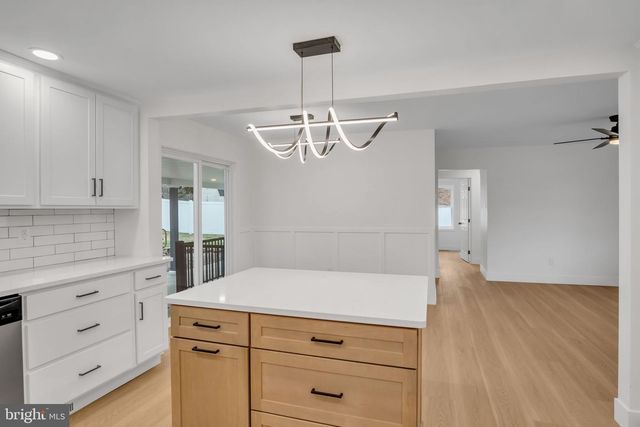 7 CRESCENT DR, New Cumberland, PA 17070