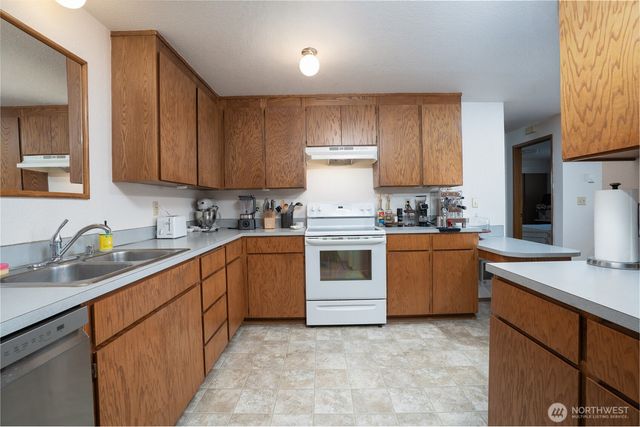 1408 103rd Street E, Tacoma, WA 98445