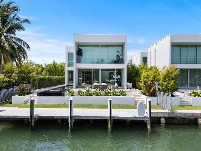 1011 W 48th St 8, Miami Beach, FL 33140