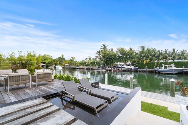 1011 W 48th St 8, Miami Beach, FL 33140