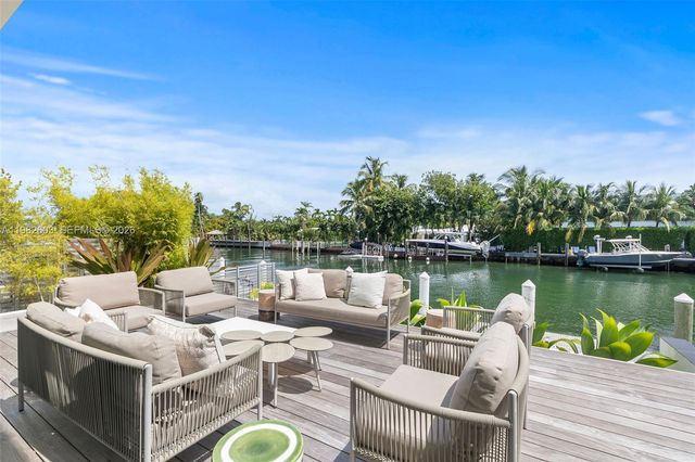 1011 W 48th St 8, Miami Beach, FL 33140