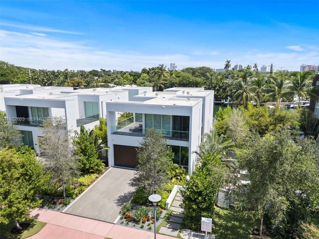 1011 W 48th St 8, Miami Beach, FL 33140