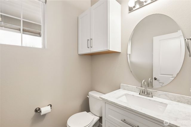 5241 52nd Way SE, Lacey, WA 98503