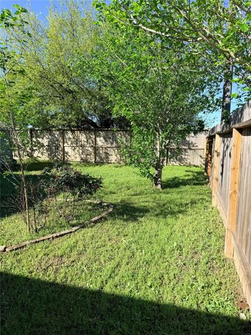 15823 Regal Trace Lane, Houston, TX 77073