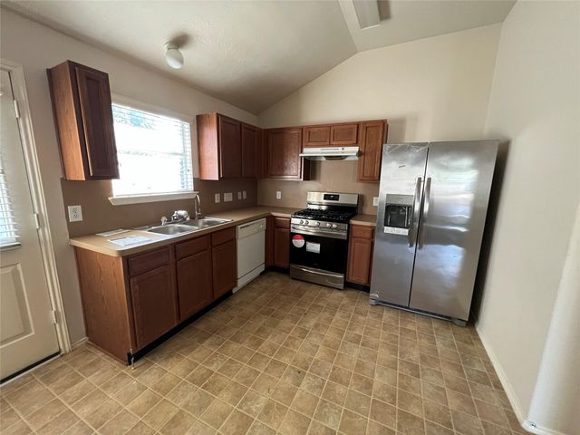 15823 Regal Trace Lane, Houston, TX 77073