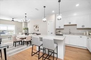 36 Old Louisquisset Pike 307, North Smithfield, RI 02896