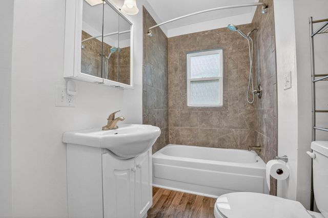 818 Home Park Boulevard, Waterloo, IA 50701