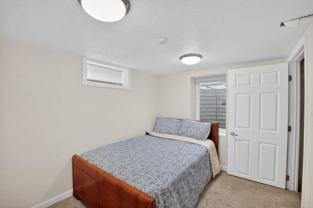 818 Home Park Boulevard, Waterloo, IA 50701