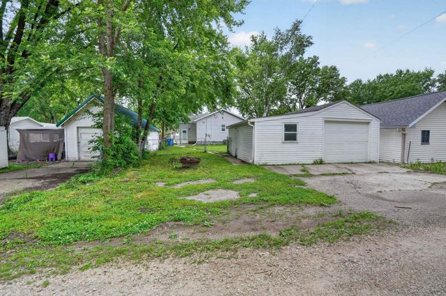 818 Home Park Boulevard, Waterloo, IA 50701