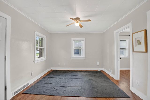 818 Home Park Boulevard, Waterloo, IA 50701