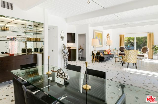 1818 N Berne Drive, Palm Springs, CA 92262