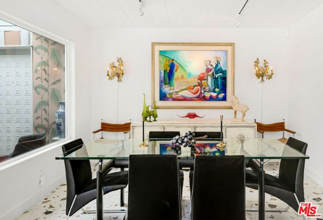 1818 N Berne Drive, Palm Springs, CA 92262